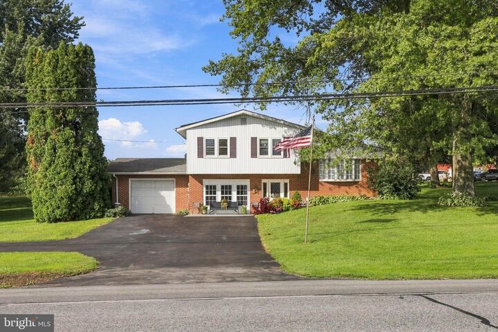 Property Photo:  1978 Lancaster Pike  PA 17563 