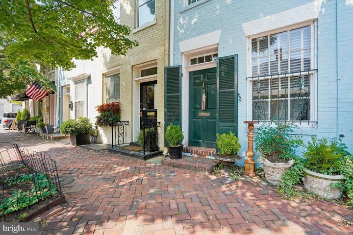Property Photo:  133 S Fairfax Street  VA 22314 