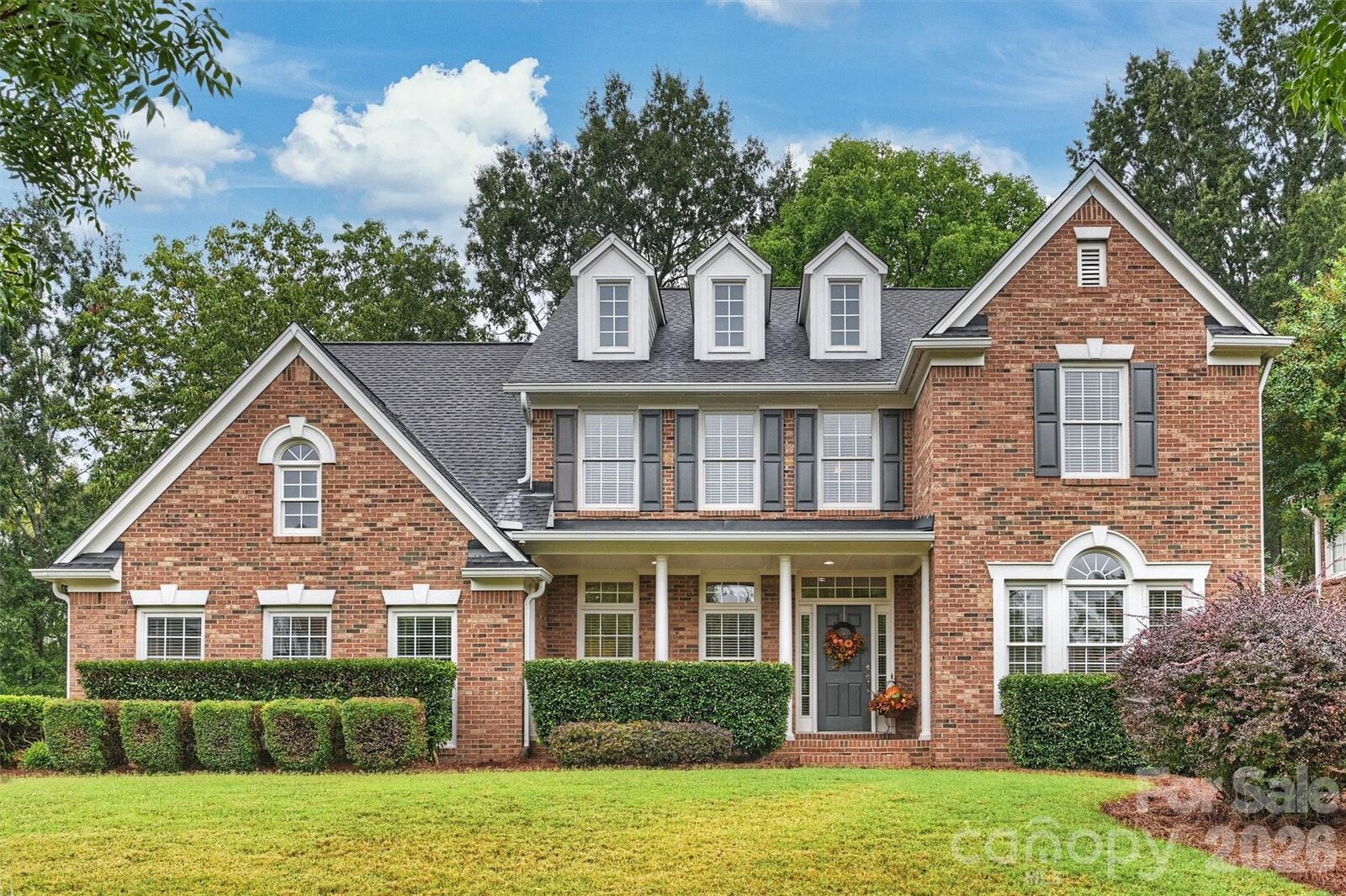 Property Photo: 7410 Roseland Avenue NC 28277