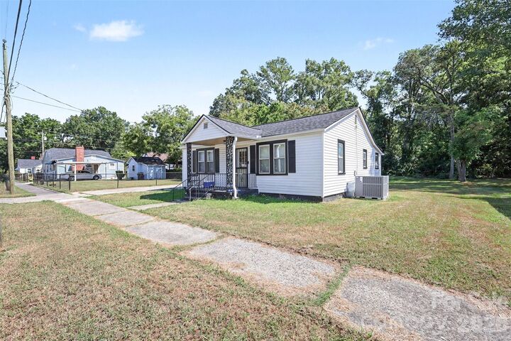 Property Photo: 1013 Martin Avenue SC 29730