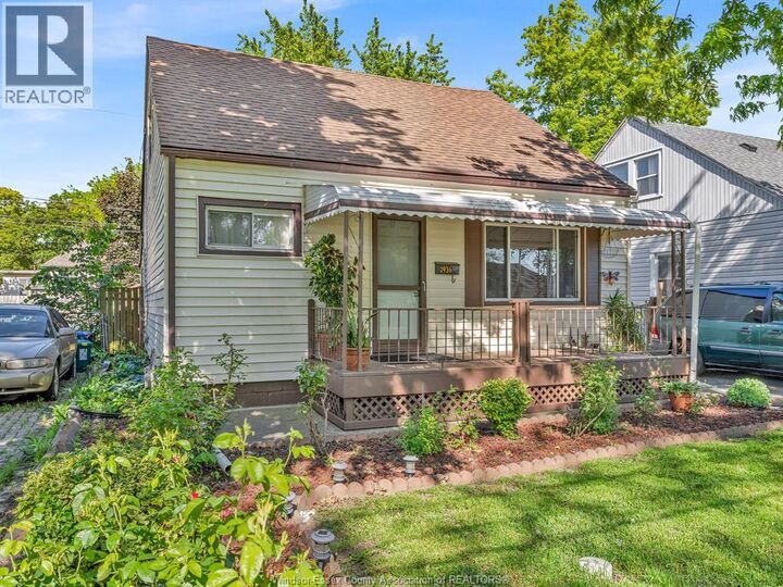 Property Photo: 1936 Central ON N8W 4H9