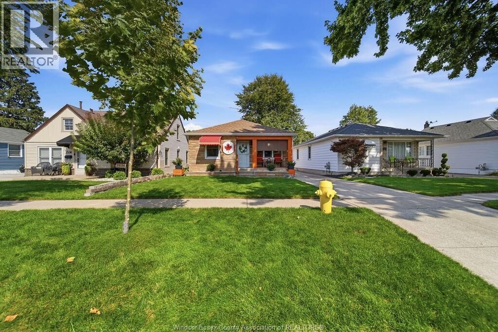Property Photo:  2540 Chandler  ON N8W 4B1 