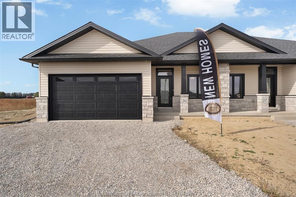 Property Photo:  224 Worthington Court  ON N7L 0G8 
