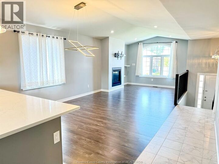 Property Photo:  1076 Lublin Avenue Upper  ON N8P 0E5 