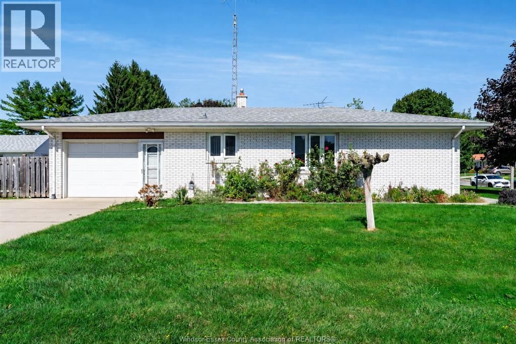 Property Photo:  85 Lutsch Avenue  ON N8H 2N5 