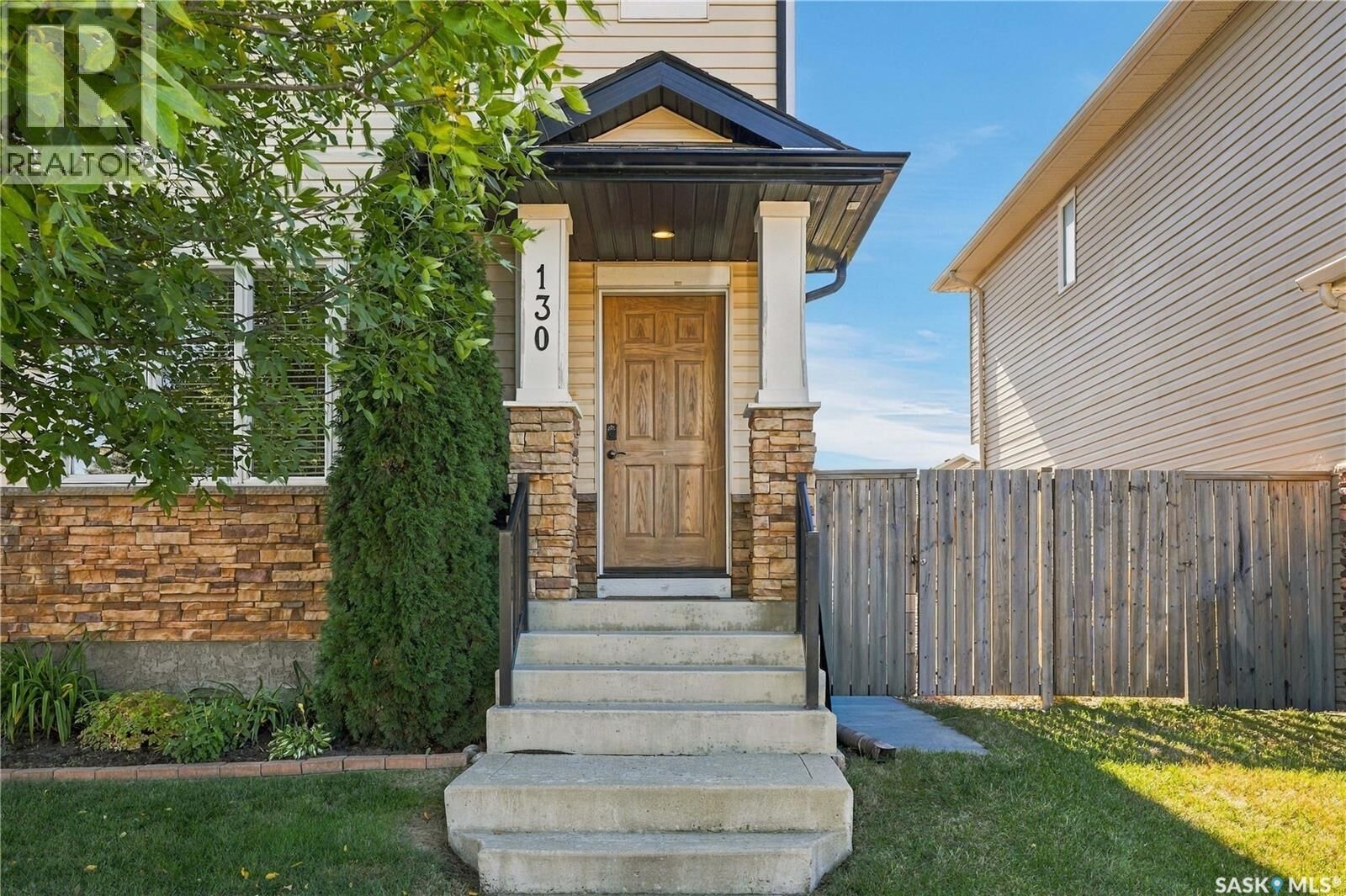 Property Photo: 130 Lynd Crescent SK S7T 0G9