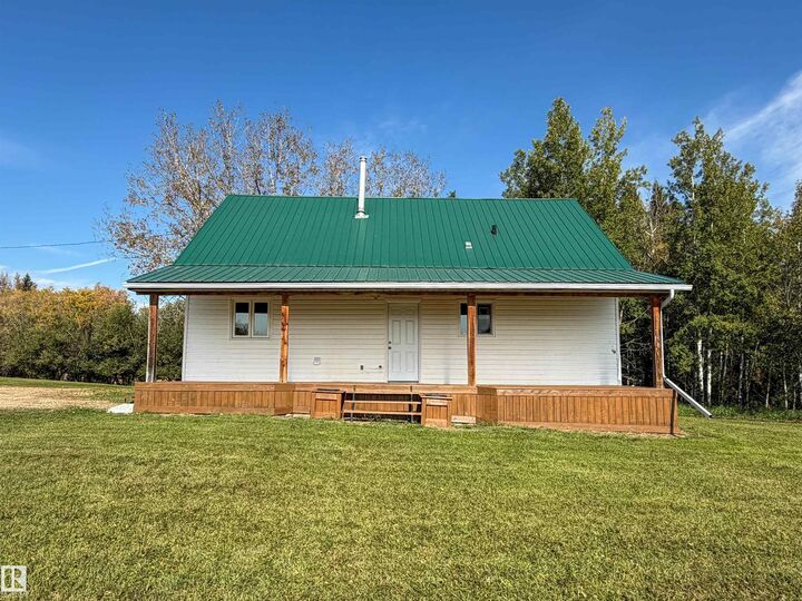 Property Photo: 4211 Twp Rd 580 AB T7N 0J9