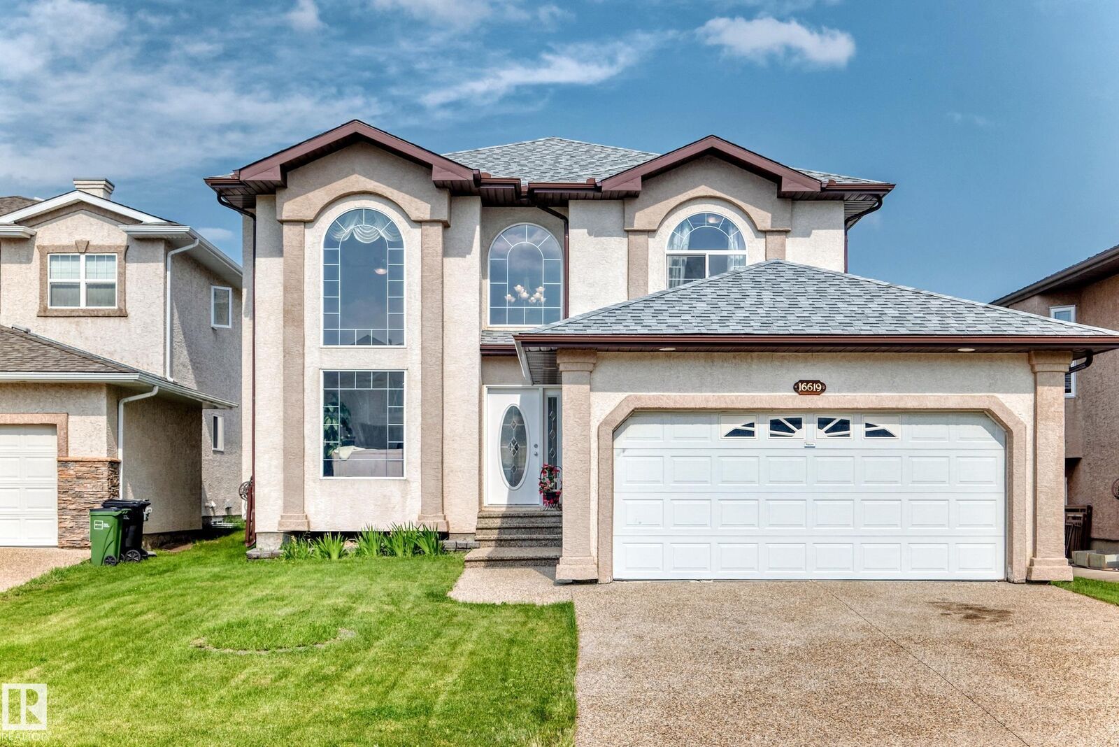 Property Photo:  16619 72 Street NW  AB T5Z 3Z7 