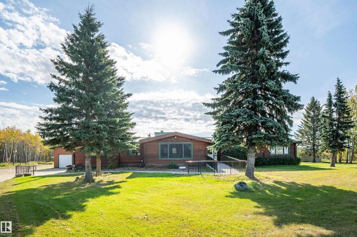 Property Photo: 52307 Rge Road 213 97 AB T8G 1C1