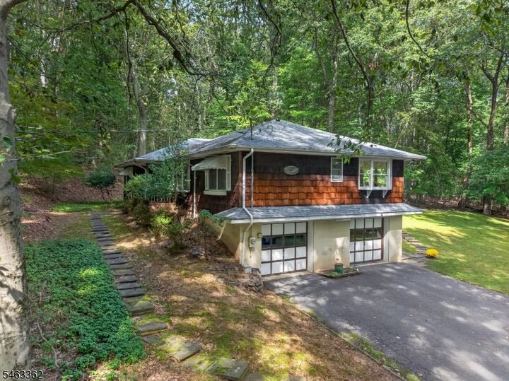 Property Photo:  4 Hartpence Rd  NJ 08848 