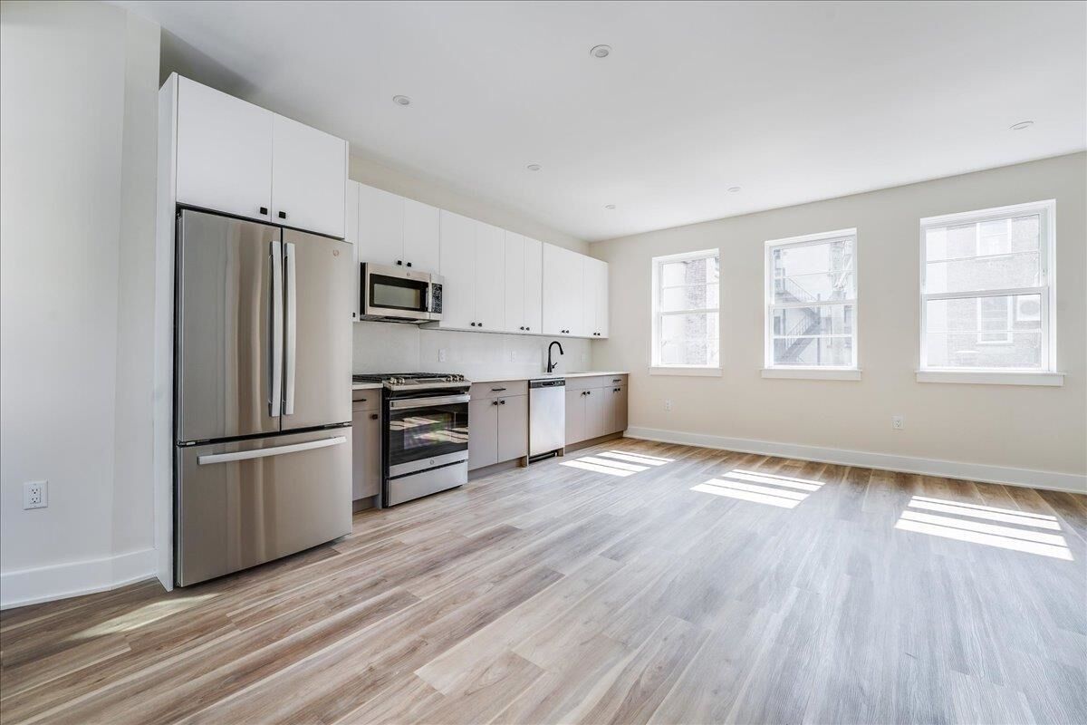 Property Photo: 237 Washington St 205 NJ 07030