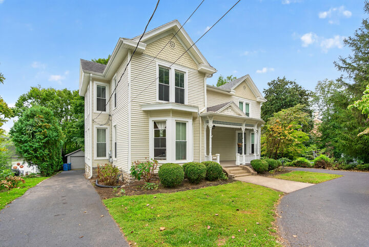 Property Photo:  114 W Lexington Avenue  KY 40422 