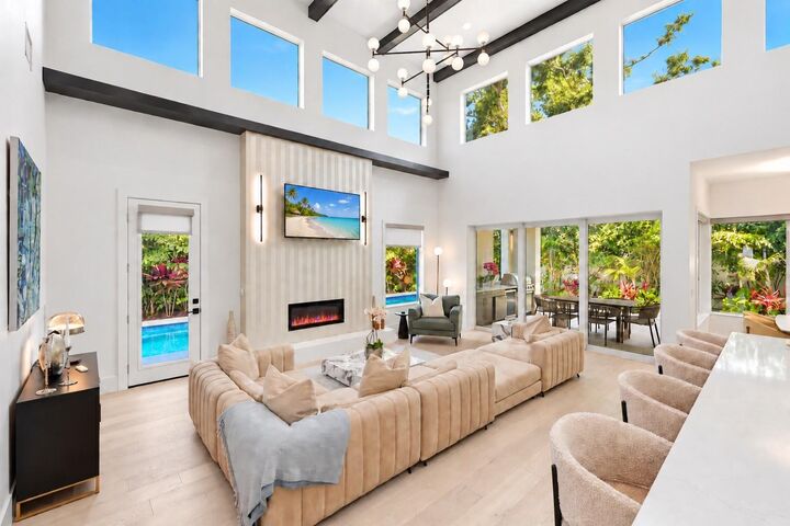 Property Photo:  1805 Goldenrod Street  FL 34239 