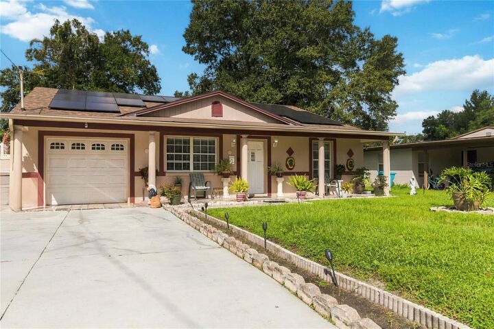 Property Photo:  1530 Guinyard Way  FL 32805 