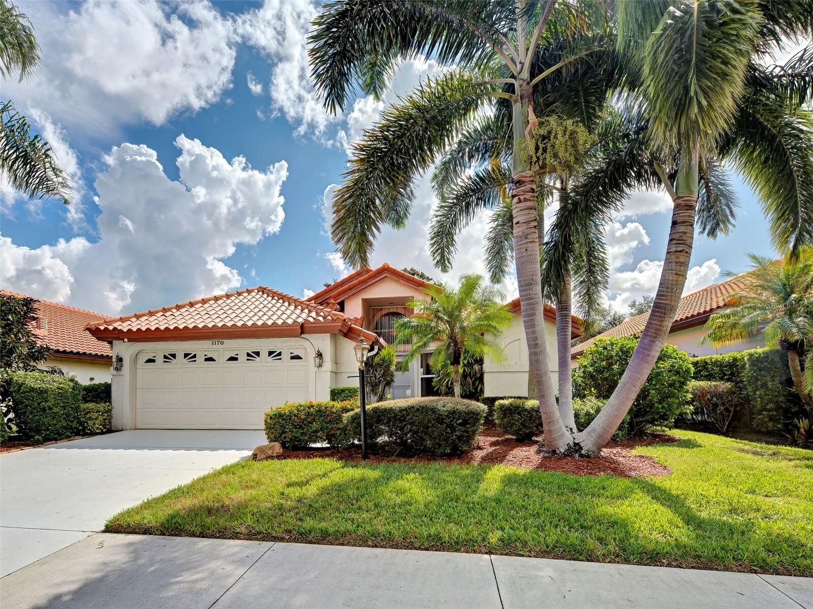 Property Photo:  1176 Harbor Town Way  FL 34292 