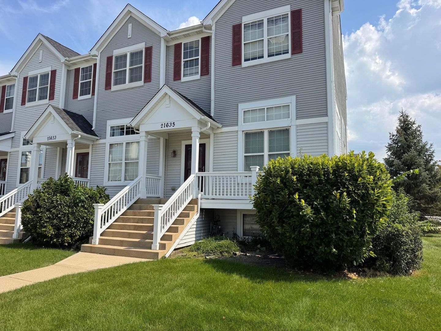 Property Photo: 21635 Dogwood Road 1165 IL 60443