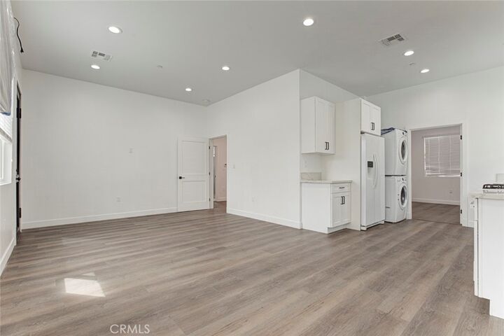 Property Photo:  6831 Bellaire Avenue  CA 91605 