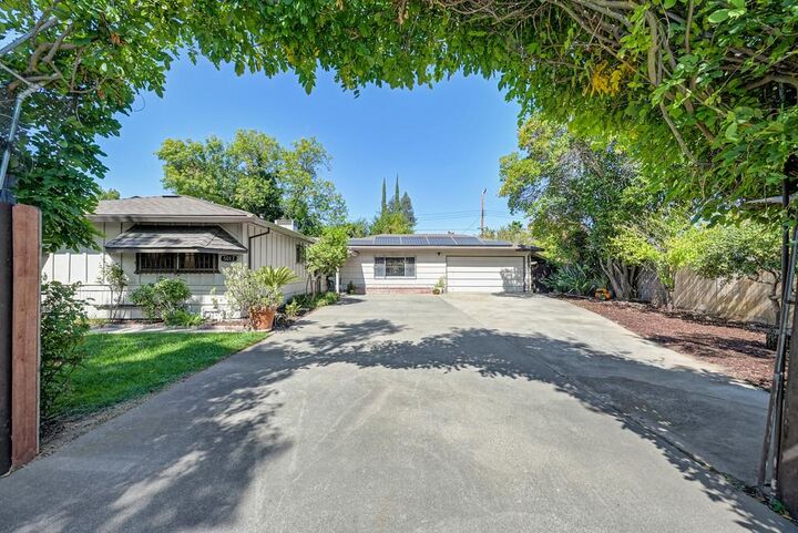 Property Photo: 5017 Springfield Way CA 95841