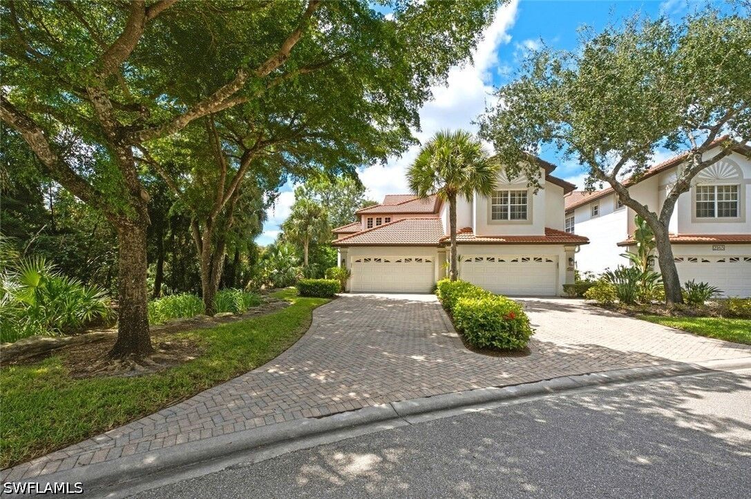 Property Photo: 2165 Hawksridge Drive 1303 FL 34105