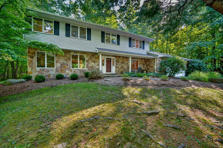 Property Photo: 283 Queen Esther Dr PA 18840