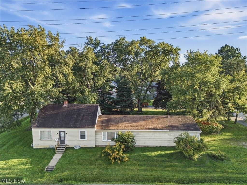 Property Photo: 345 E Simpson Street OH 44601