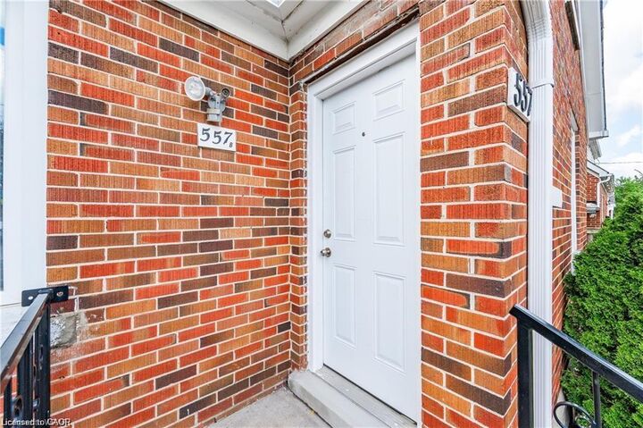 Property Photo:  557 Stirling Avenue S Upper  ON N2M 3J5 