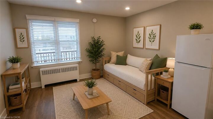 Property Photo:  181 King Street E 8  ON N2G 2K8 