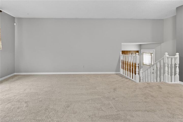 Property Photo:  104 Viscount Road  ON N3P 1Y6 