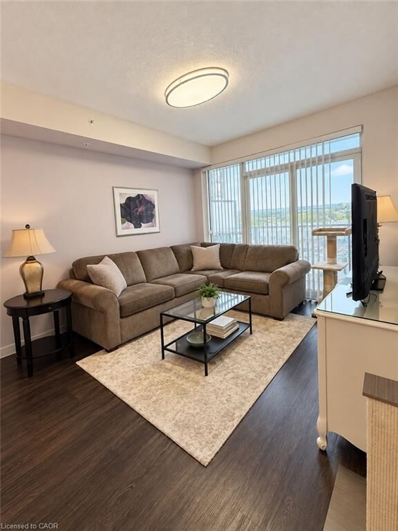 Property Photo:  2087 Fairview Street 806  ON L7R 0E5 