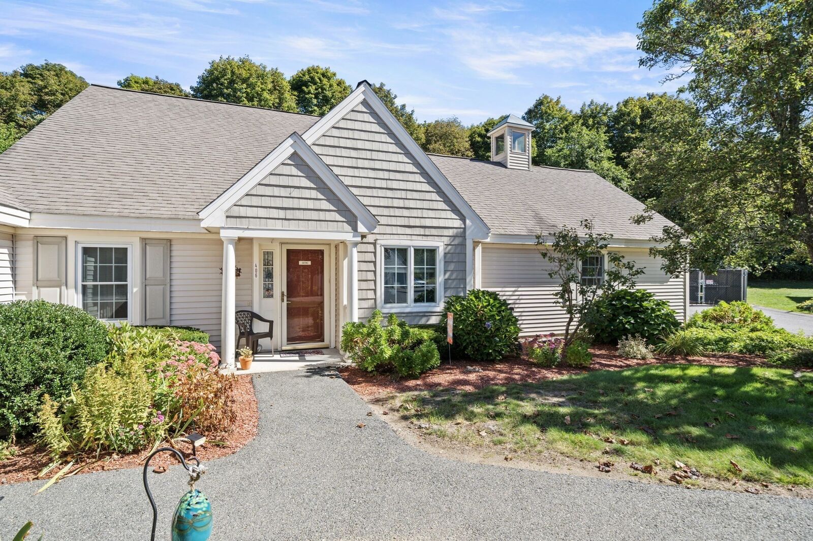 Property Photo:  396 Boston Road 406  MA 01821 