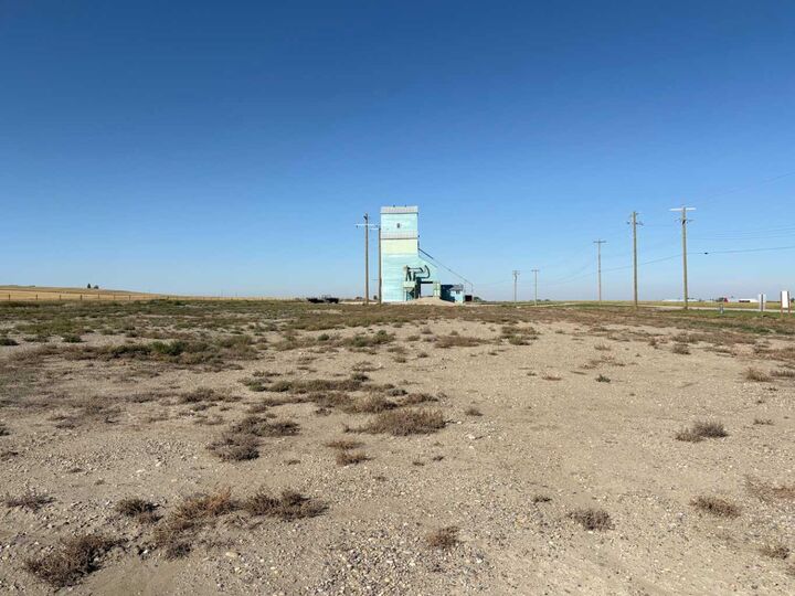 Property Photo:  0 Railway (#5) Avenue W  AB T0L 0B0 