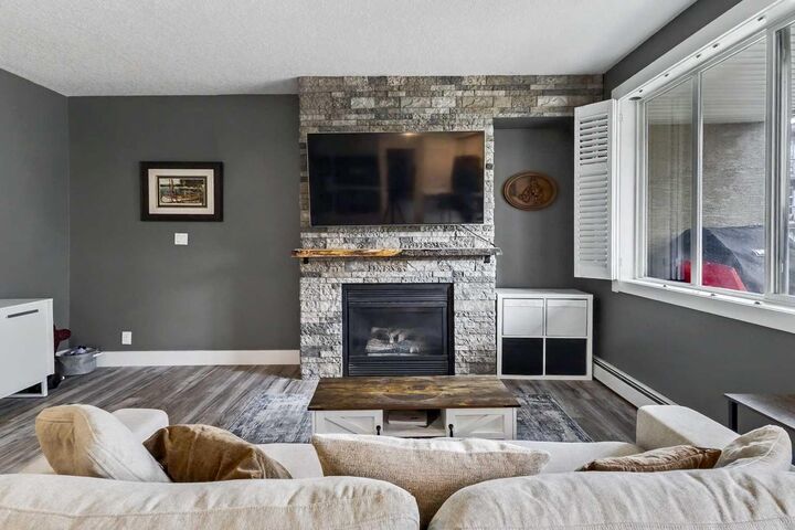 Property Photo: 3501 15 Street SW 101 AB T2T 4A4