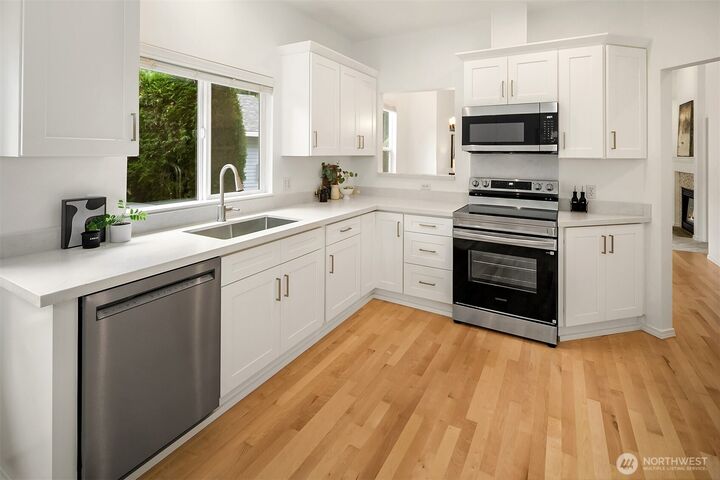 Property Photo: 22229 43rd Avenue S 5-1 WA 98032