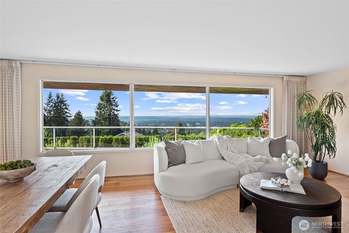 Property Photo:  14508 SE 50th Street  WA 98006 