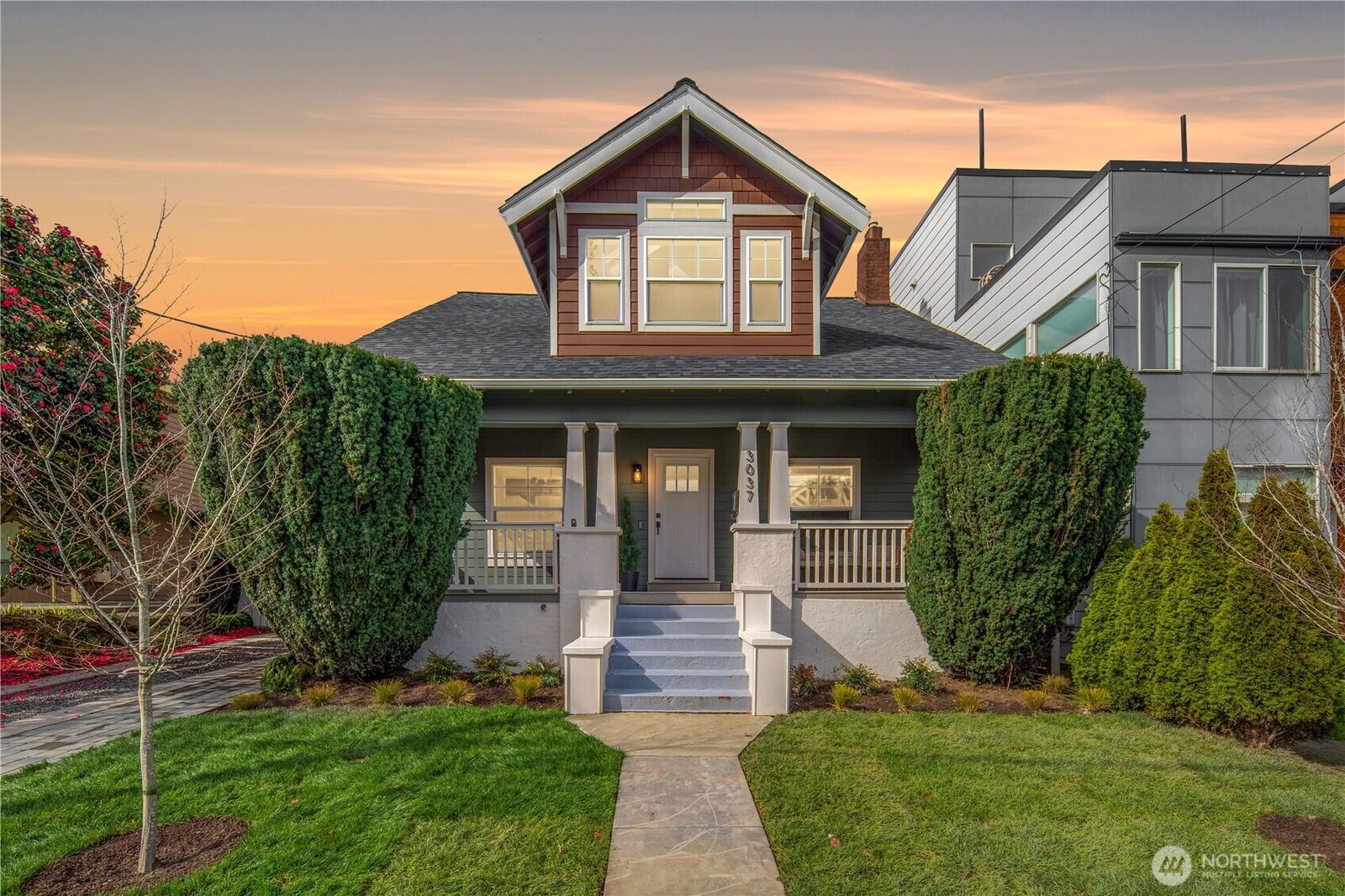 Property Photo: 3037 21st Avenue W WA 98199