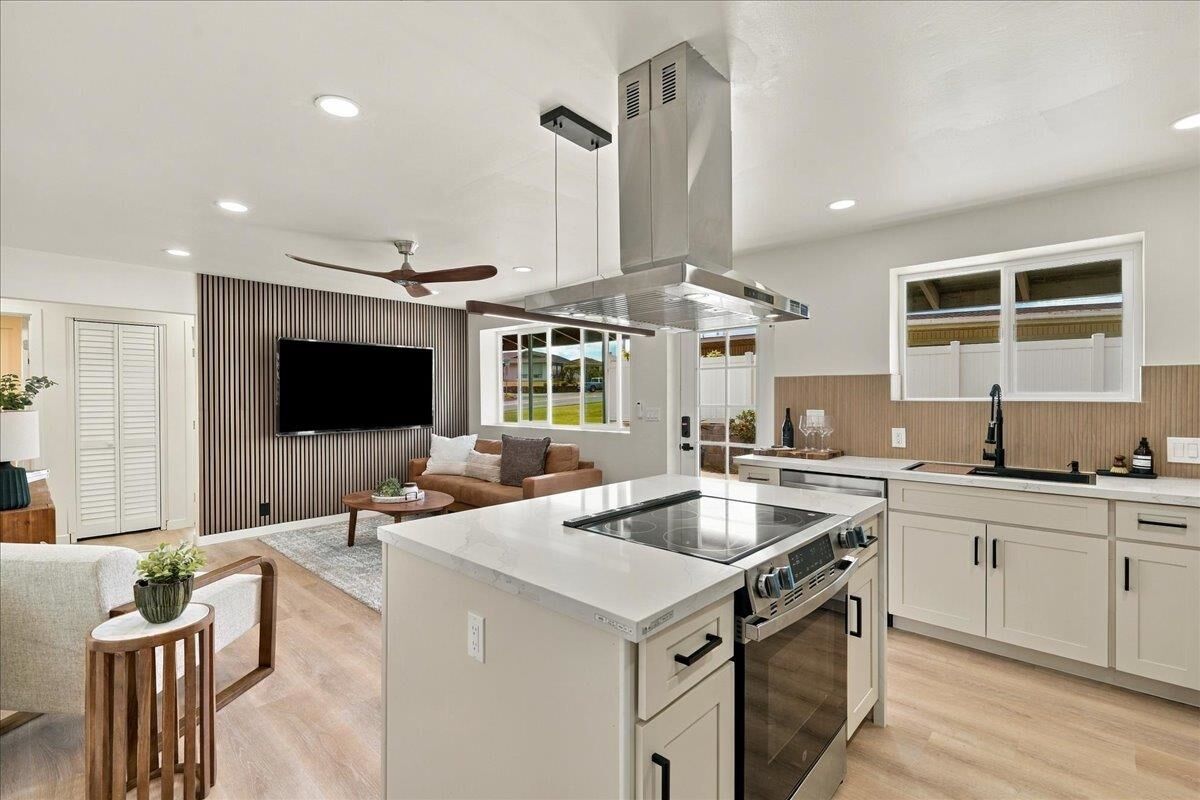 Property Photo: 400 Palama Dr HI 96732