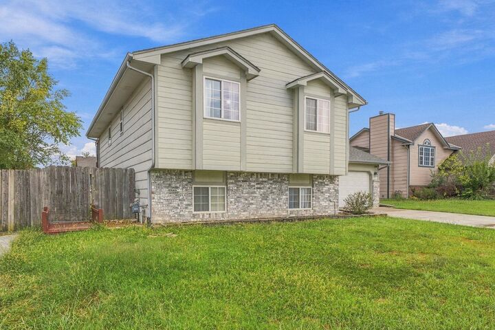 Property Photo:  7409 E Brookview Cir  KS 67226 