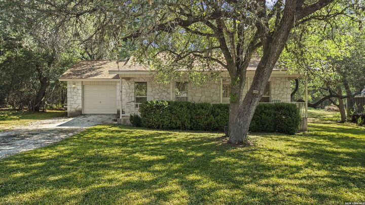 Property Photo:  139 Sycamore  TX 78023 
