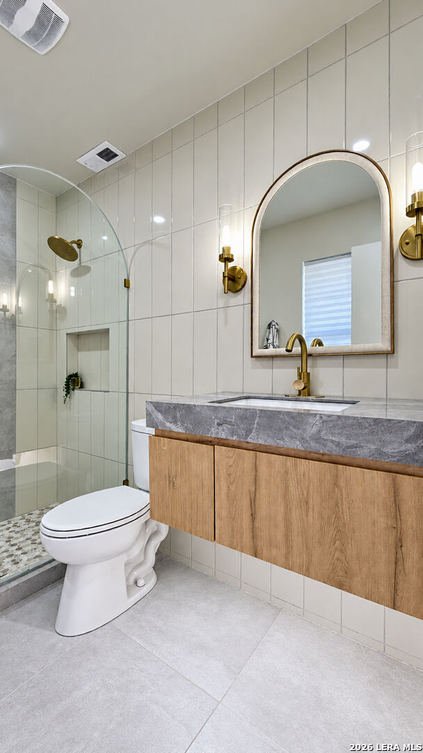 Property Photo: 945 Marion Dr TX 78852