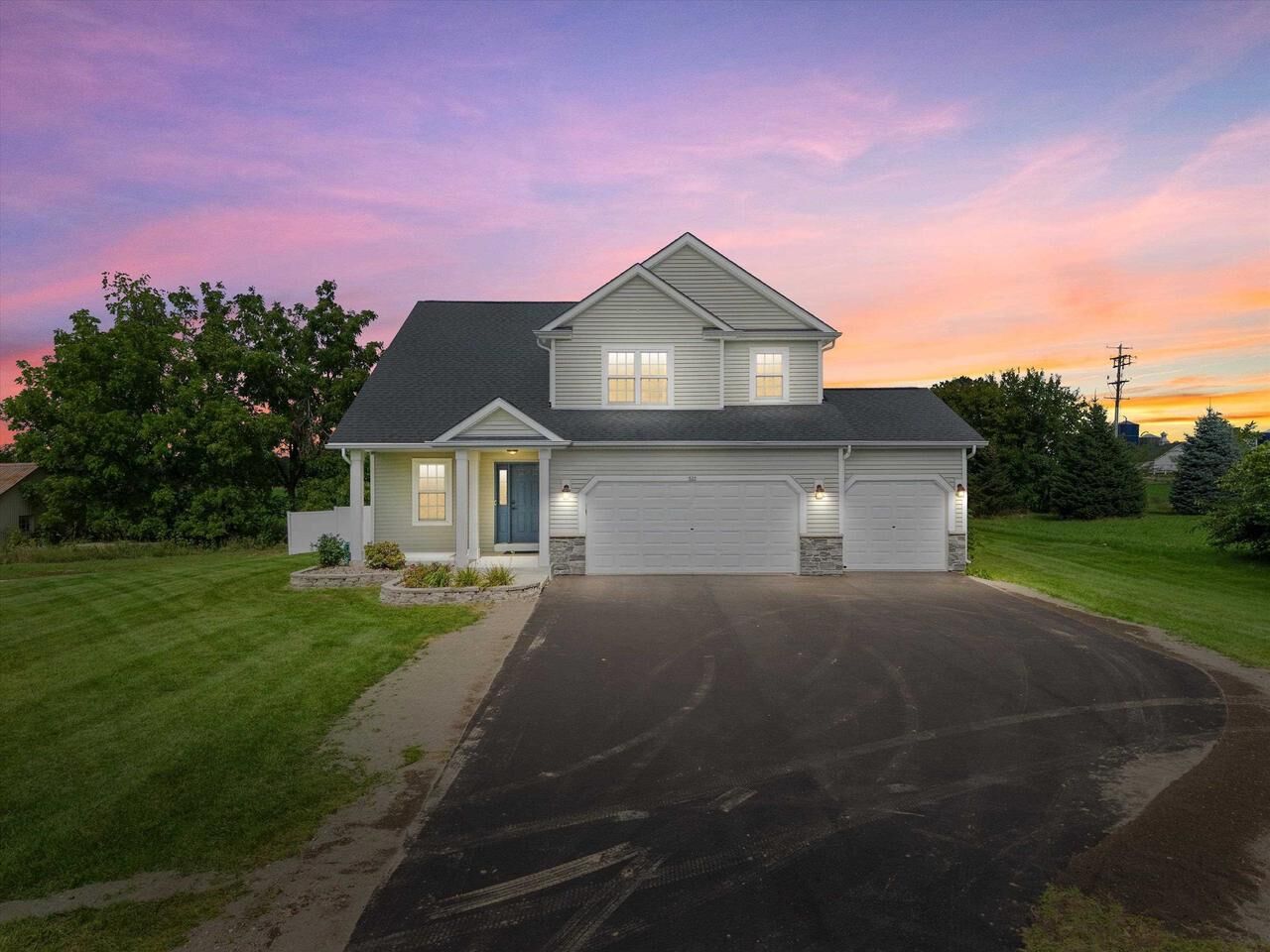 Property Photo: 131 W Blackhawk Drive WI 53538