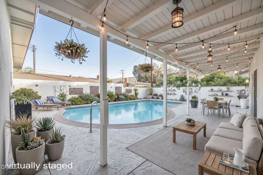 Property Photo:  1313 N Crestlane Place  CA 92805 