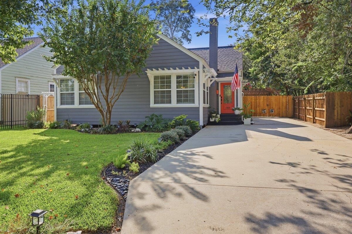 Property Photo:  515 N 23rd  TX 77706 
