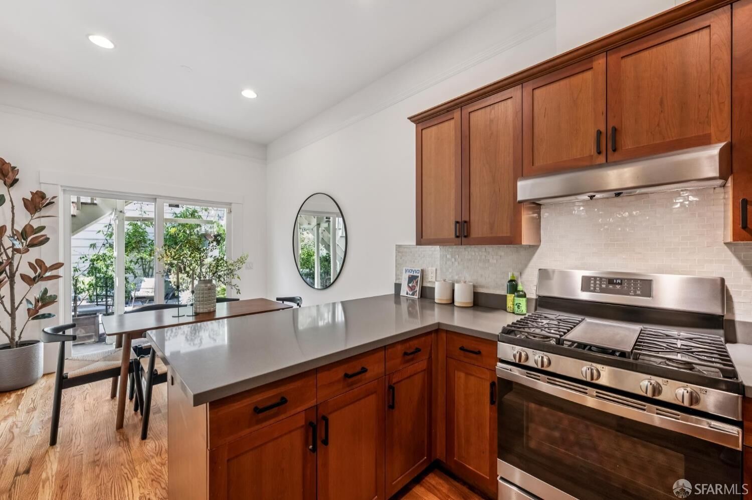 Property Photo:  386 Noe Street A  CA 94114 
