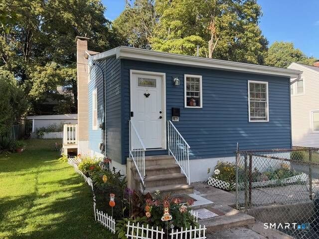Property Photo:  196 Frederick Street  CT 06010 