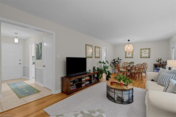 Property Photo:  2708 Asbury Terrace  NC 27408 