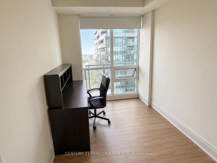 Property Photo:  30 Roehampton Avenue 2402  ON M4P 1R2 