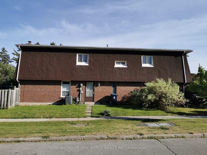 Property Photo:  25 Picola Court Main  ON M2H 1S4 