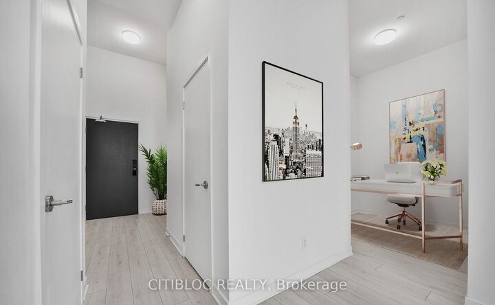 Property Photo:  405 Dundas Street W 108  ON L6M 4M2 