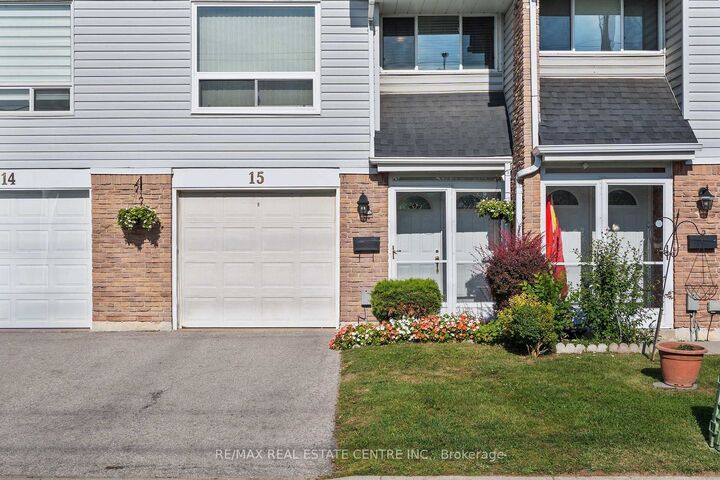 Property Photo:  33 Celeste Drive 15  ON M1E 2V2 