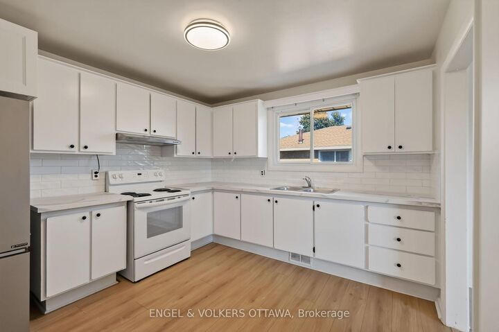 Property Photo:  1132 Clyde Avenue B  ON K2C 1Y2 